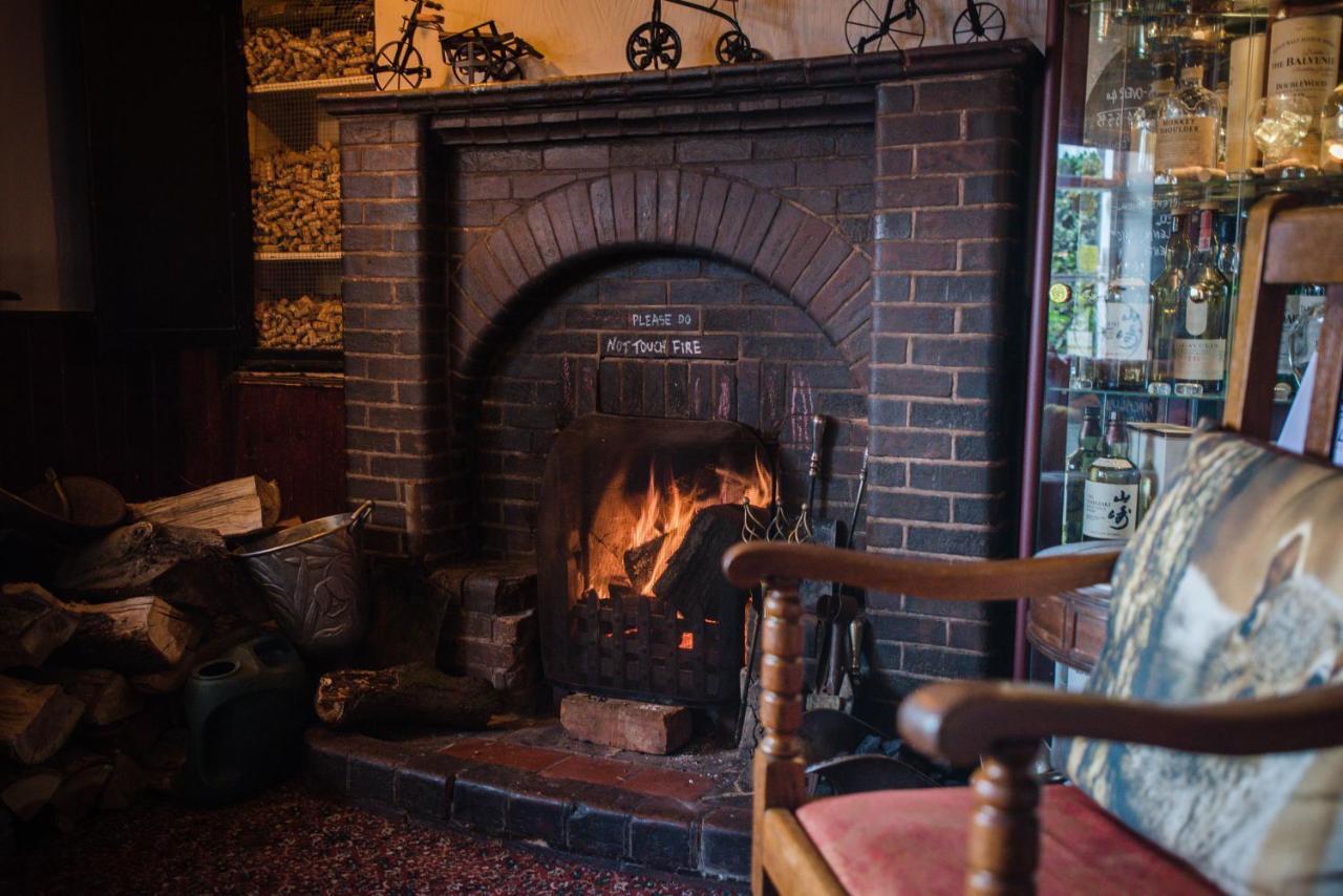 The Royal Arms Hotel Sutton Cheney Εξωτερικό φωτογραφία
