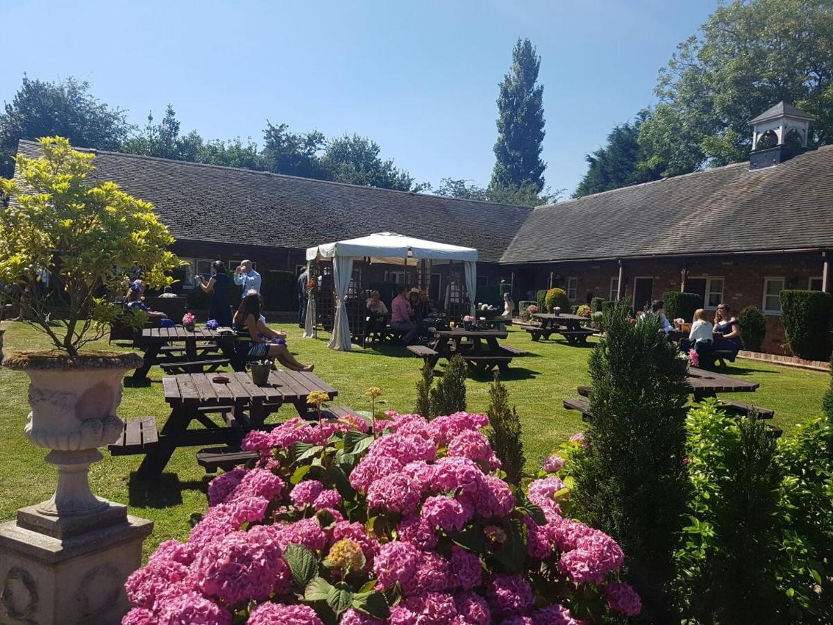 The Royal Arms Hotel Sutton Cheney Εξωτερικό φωτογραφία